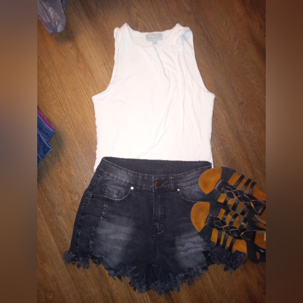 Black Distressed Juniors Jean Shorts, Size Small
